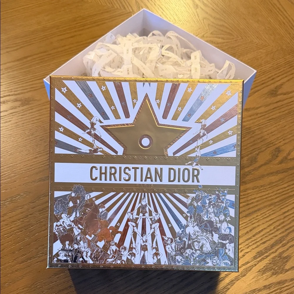 Christian Dior Box Gifting Storage Holiday 2025 - Picture 1 of 5